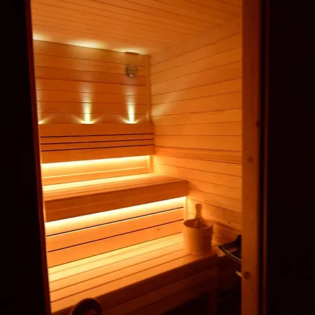 فيلة Oaklounge Verőcemaros